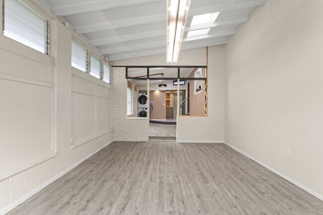 Building Photo - 98-386-386 Ponohale St