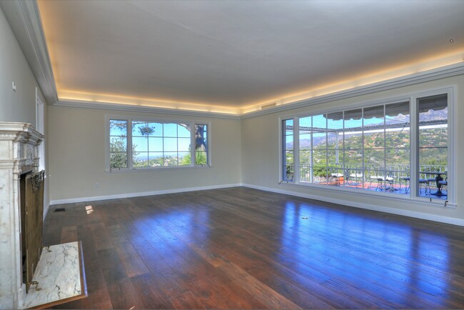 Building Photo - Breathtaking Private Estate