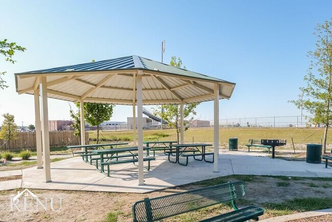 Building Photo - Coming Soon!