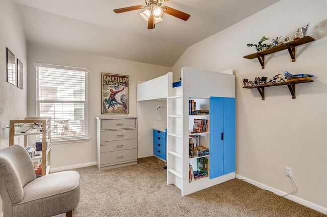 Building Photo - 1204 Utopia Ln