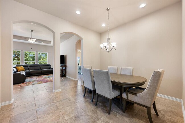 Building Photo - 8113 Cannon Ct