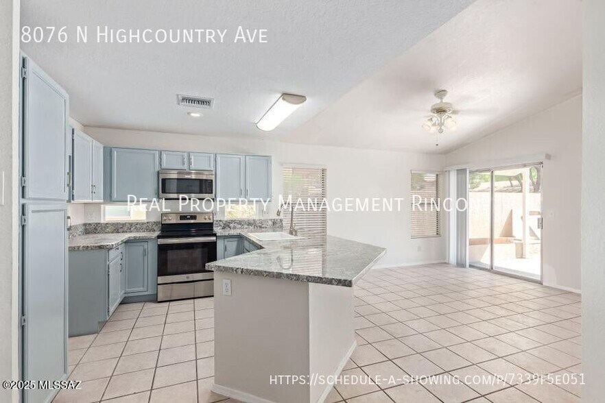 Building Photo - 8076 N Highcountry Ave