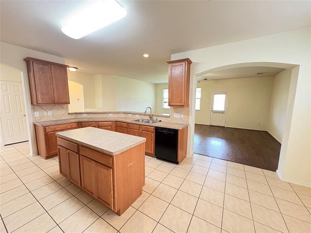 Building Photo - 1010 Utopia Ln