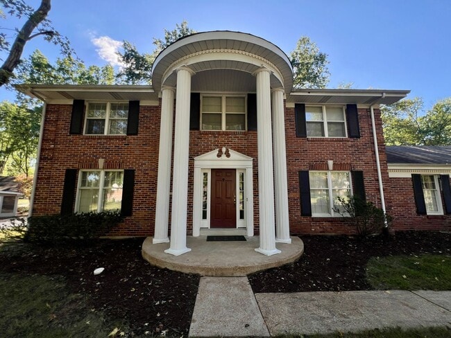 Primary Photo - 1685 Lochcrest Dr