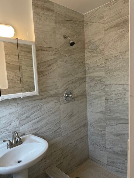 Building Photo - 1518 Grant St