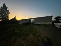 Building Photo - 250 Small Rd