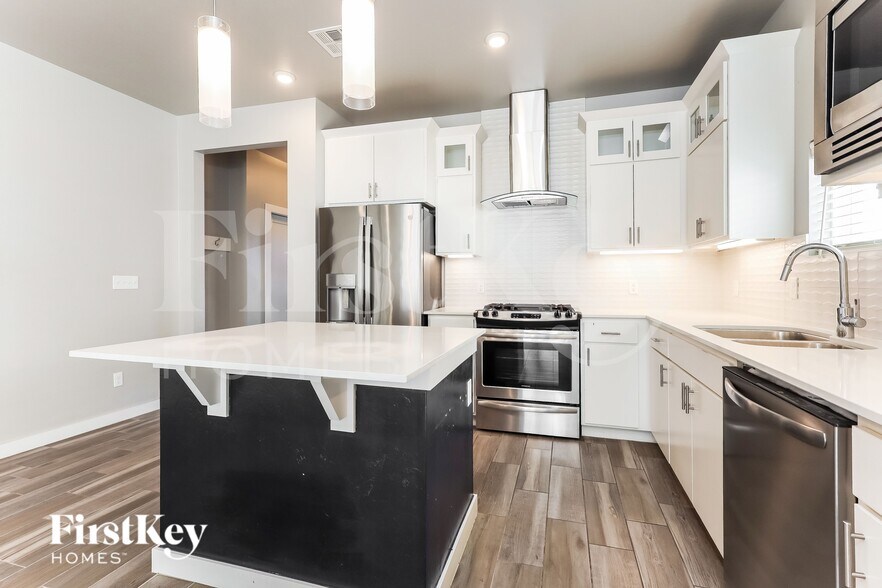 Building Photo - 612 NW 182nd St