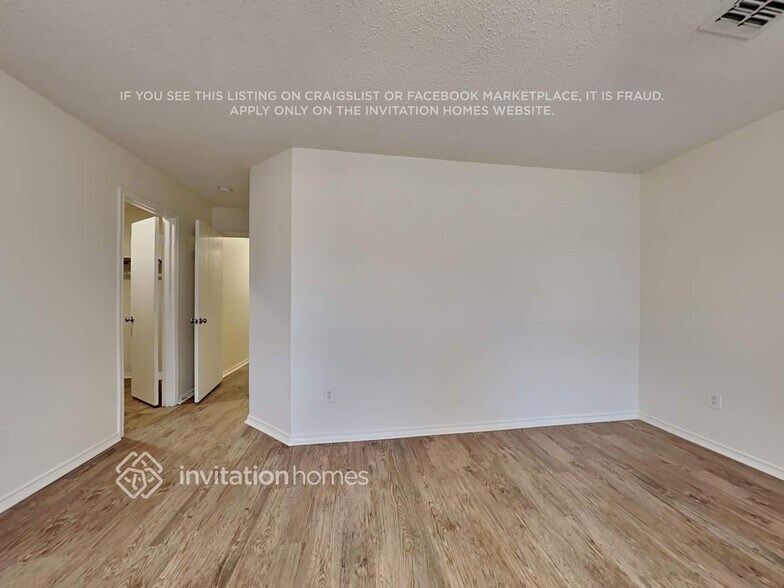Building Photo - 3917 Fox Run Dr