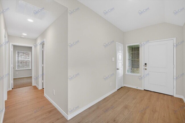 Building Photo - 1209 Hopes Lk Dr