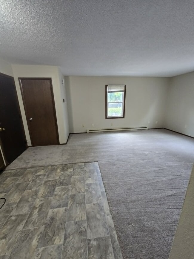 Building Photo - 5534 Glenridge Dr