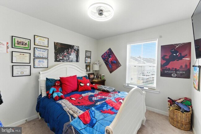 Building Photo - 406 Honeyberry Ln