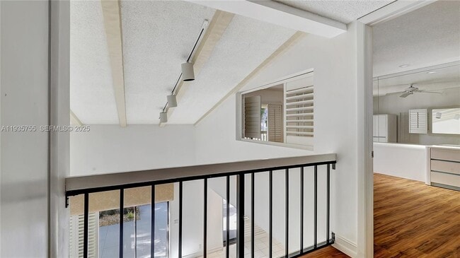 Building Photo - 205 Dunwoody Ln