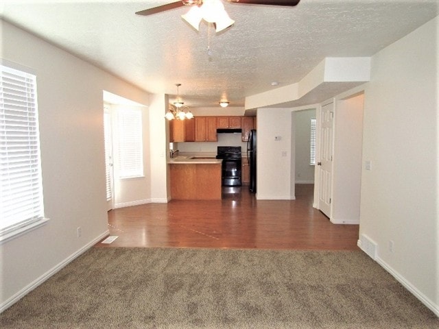 Building Photo - 817 Country Club Dr