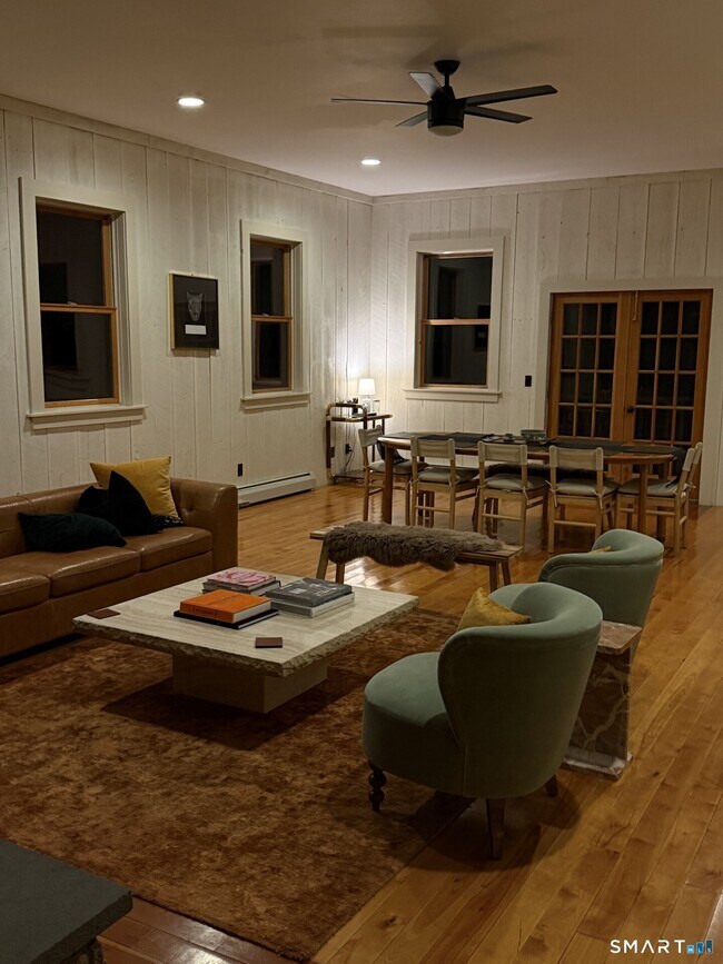 Building Photo - 68 Hopkins Rd