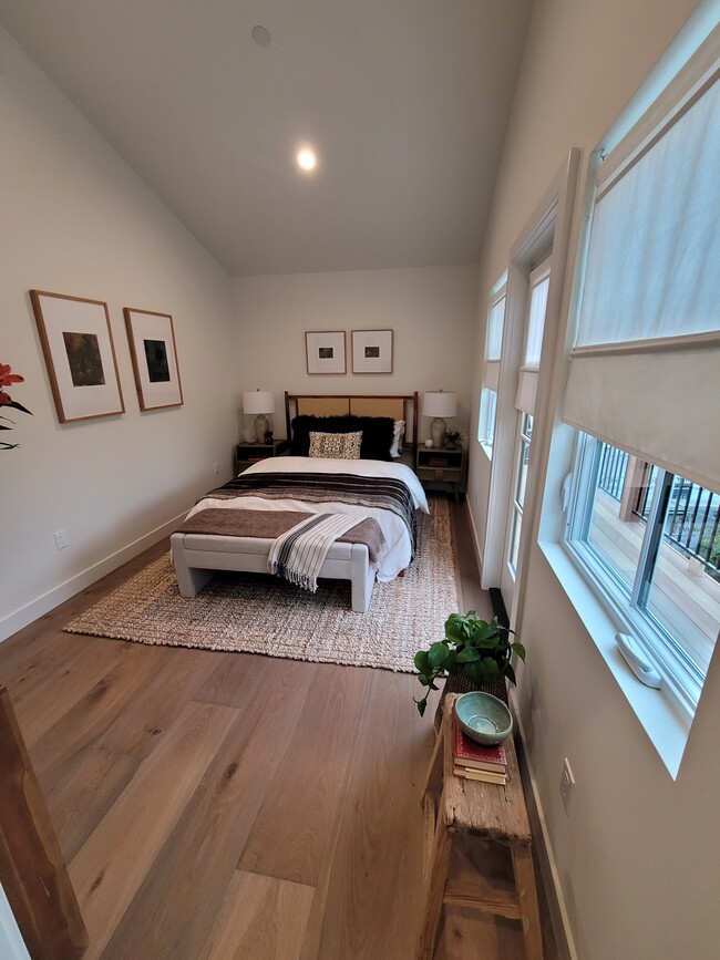 Gorgeous primary bedroom with vaulted ceilings - 3649 Cazador Dr