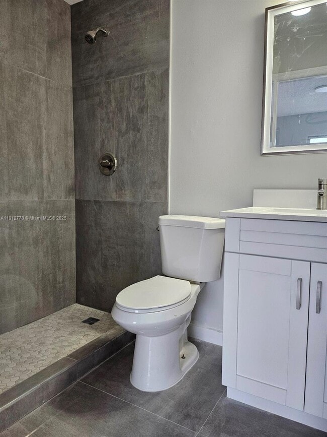 Building Photo - 6410 SW 130th Ave