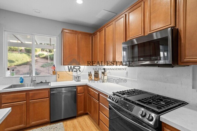 Building Photo - 16704 Fox Trot Ln