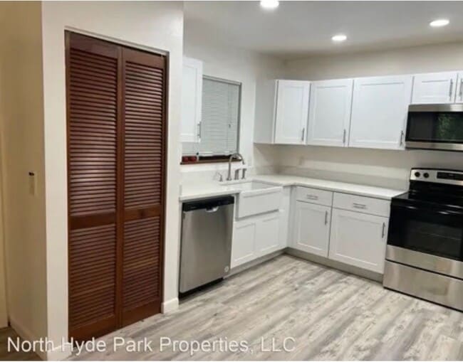 Building Photo - River Front Stilt Home