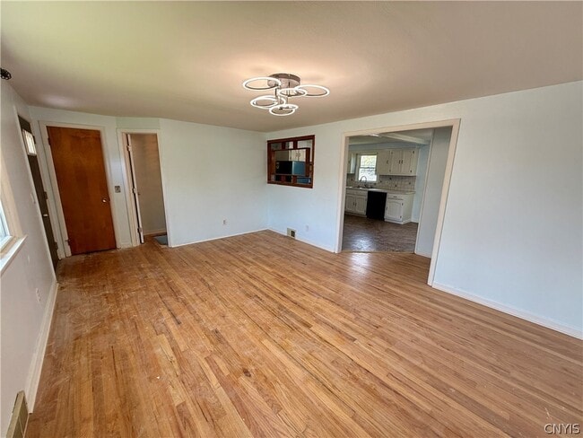 Building Photo - 111 Deborah Dr