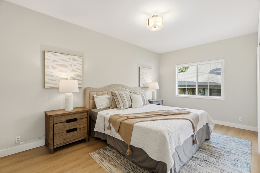 2nd Bedroom - 274 W Laurel Ave