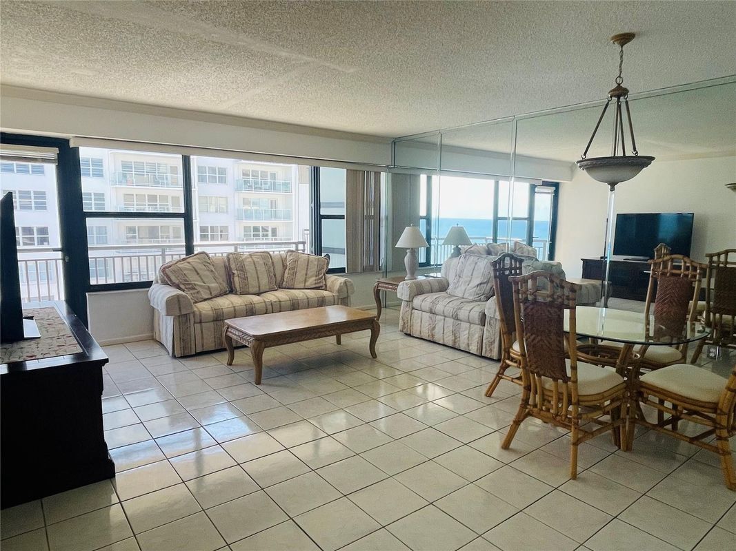 Building Photo - 3800 Galt Ocean Dr