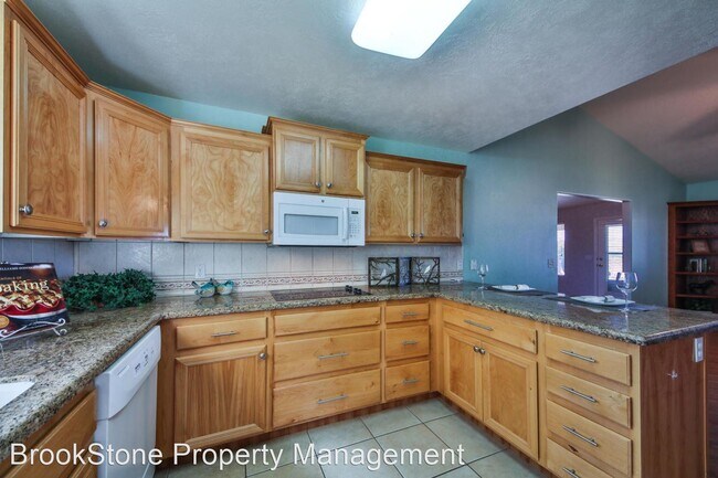 Building Photo - 3 br, 2 bath House - 963 N Graham Manor