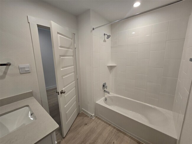 Building Photo - 7826 Calabria Dr