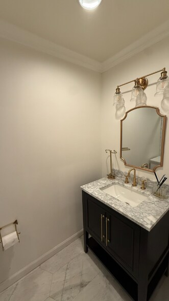 Building Photo - 5331 Tattershall Ave