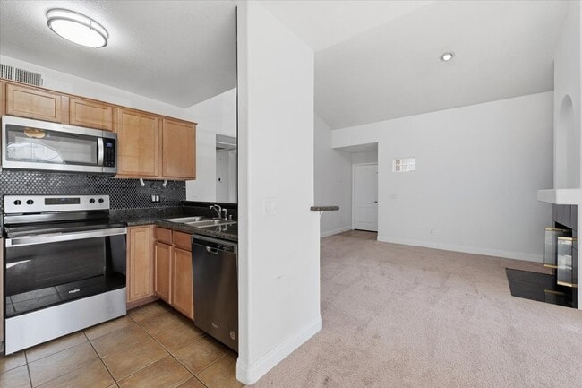 Building Photo - 9325 W Desert Inn Rd