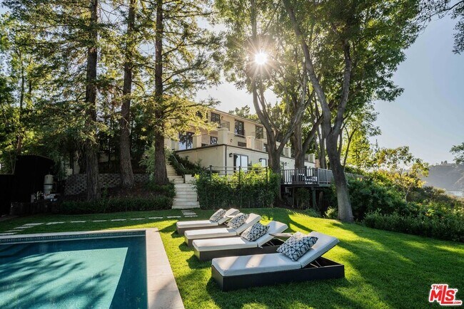 Building Photo - 1900 Bel Air Rd