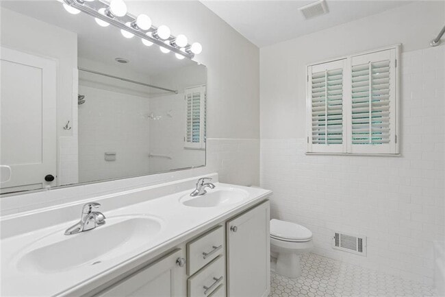 Building Photo - 4775 Merlendale Ct NW