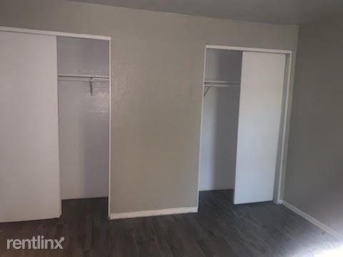 Building Photo - 1 br, 1 bath Apartment - 1900 Carl Rd