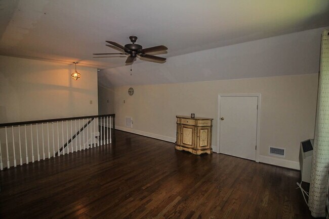 Building Photo - 4265 Deerwood Ln