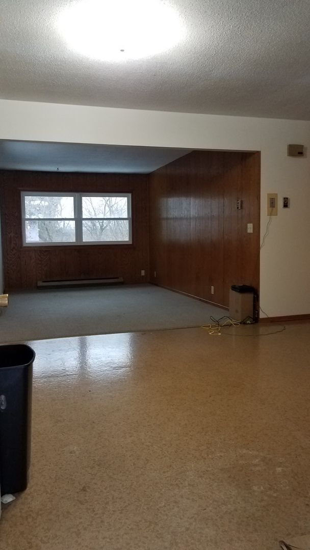 Building Photo - Hillside Triplex