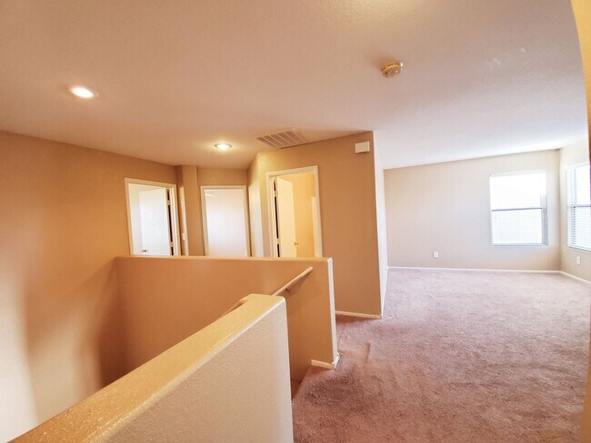Building Photo - ACCEPTS SECTION 8 - BEAUTIFUL MUST SEE 3BD/2BA IN SOUTHWEST