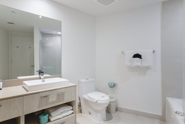 Building Photo - 4111 S Ocean Dr