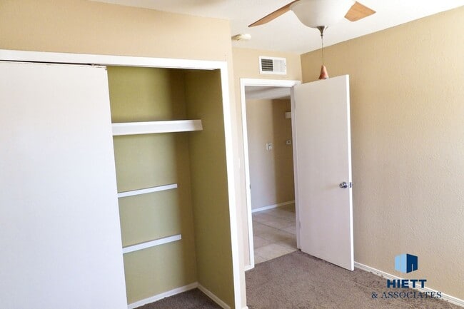 Building Photo - Gorgeous Upper Valley rental home