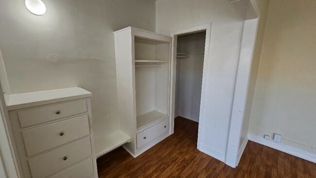 Building Photo - 4530 Normandie Ave