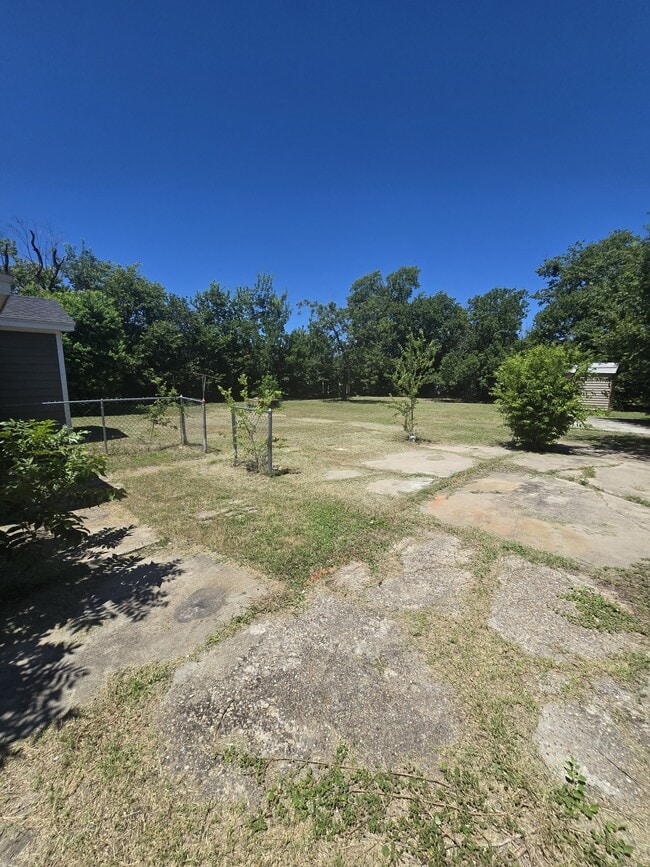 Building Photo - 2741 Connor Ave