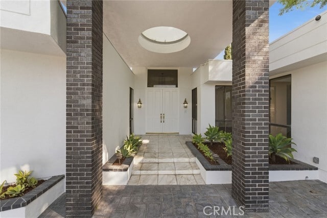 Building Photo - 3329 Dona Rosa Dr