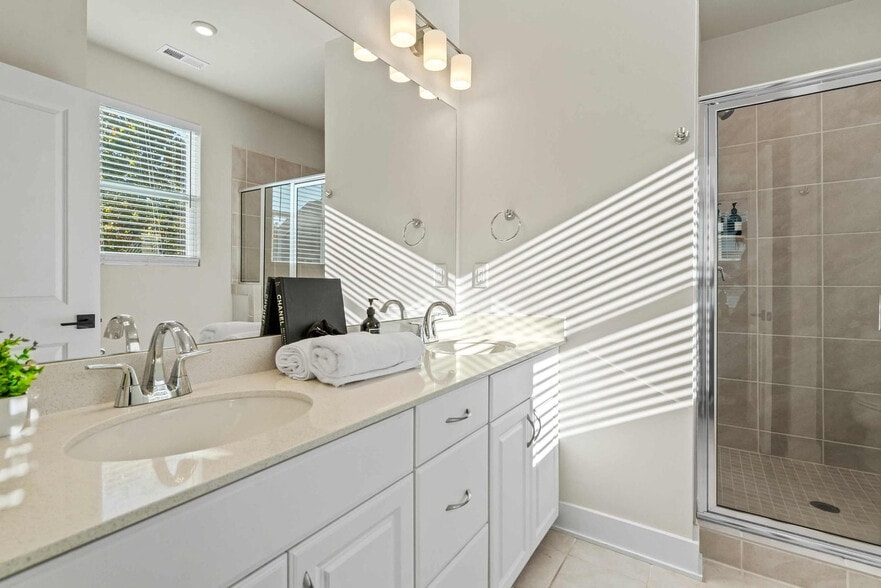 Building Photo - 3023 Jolene Ct