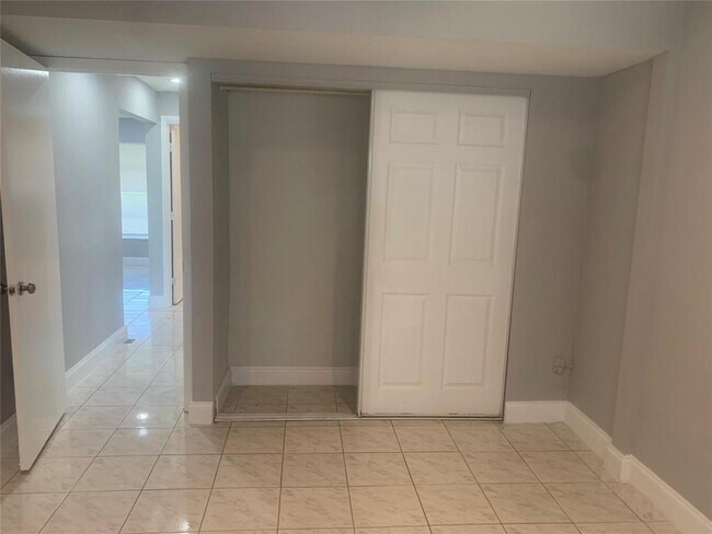Building Photo - 2761 NW 69th Ave
