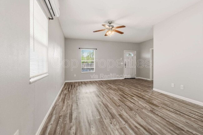 Building Photo - 9140 Sailfish Dr