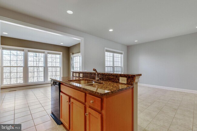 Building Photo - 42668 Keiller Terrace