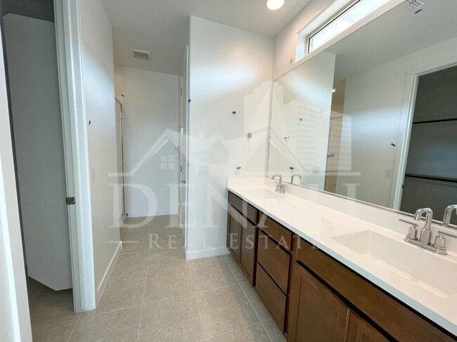 Building Photo - 11682 N 188th Dr