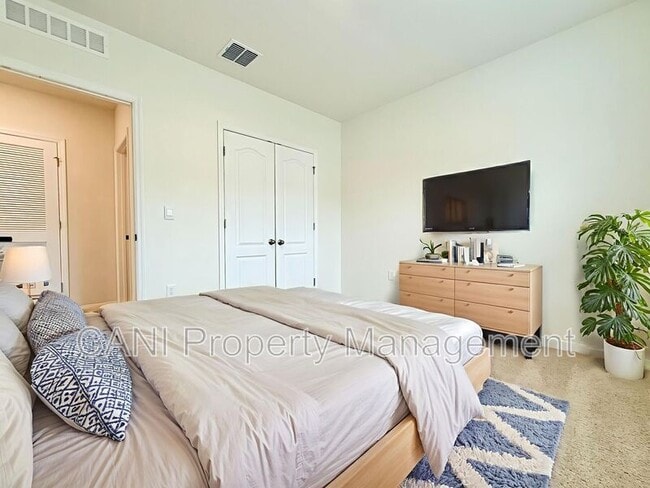 Building Photo - 245 Carabelle Ct