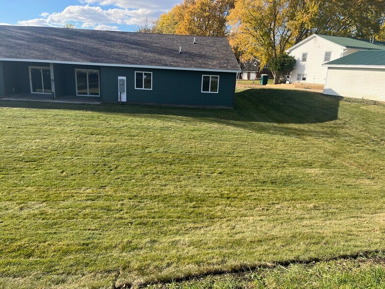 Building Photo - 1506 Delta Dr