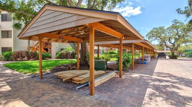 Building Photo - 1700 Cove II Pl