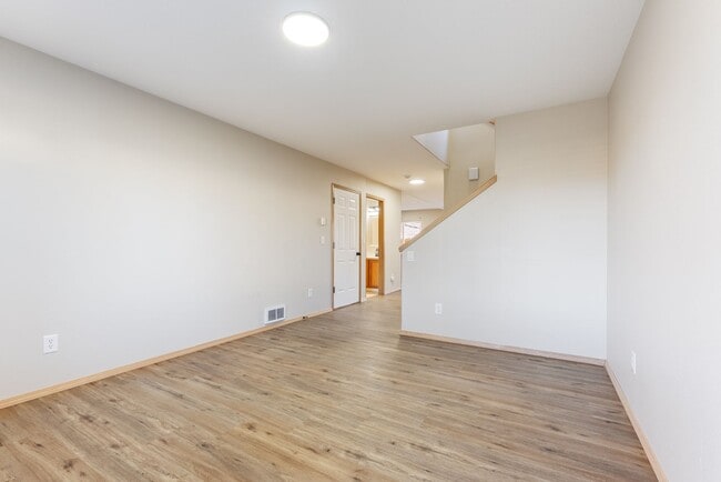 Building Photo - 4 Bed | 2.5 Bath Home with Garage, Yard & Modern Updates – SE Portland