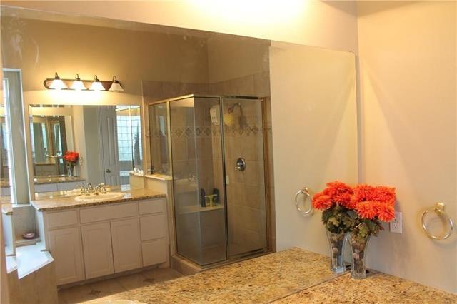 Building Photo - 9128 Oleander Way